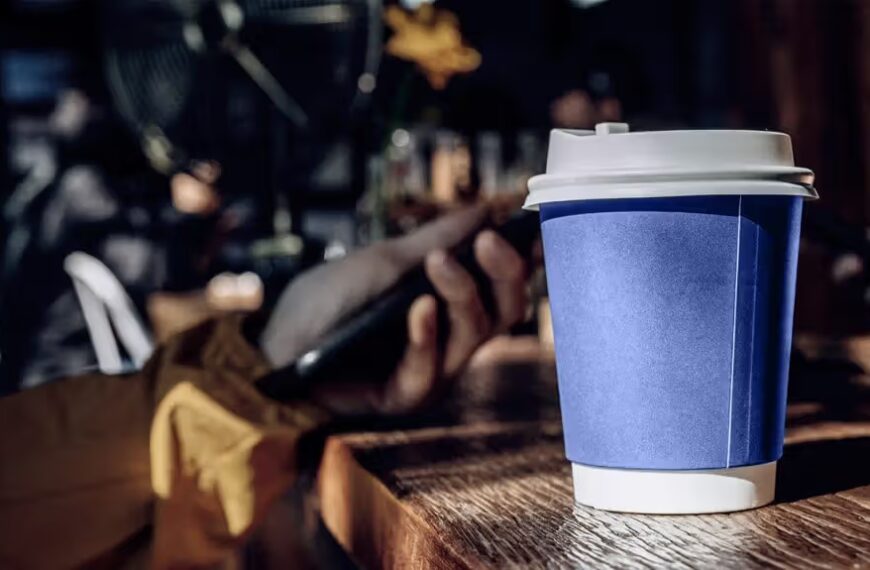 Головна 33 Coffee, including decaffeinated varieties, has the potential to boost mood and cognitive function, according to a recent study.