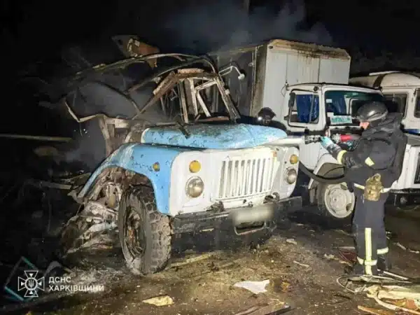 Вночі російські безпілотники вдарили по підприємству та житловому будинку на Харківщині. 6 Вночі російські безпілотники вдарили по підприємству та житловому будинку на Харківщині. 5