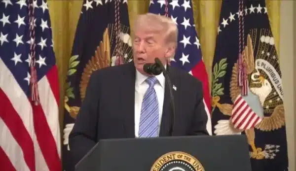 Трамп допустив перебування на посаді ще 8-9 років у зв’язку з економікою