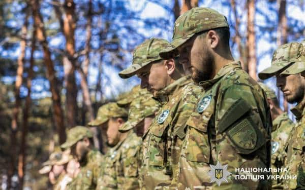 Перший загін патрульних поліцейських завершив інтенсивні тренування на полігонах 19 Перший загін патрульних поліцейських завершив інтенсивні тренування на полігонах 19
