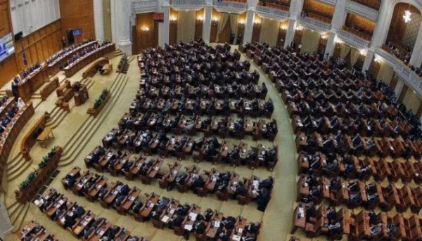 Румунський уряд усунено з посади.