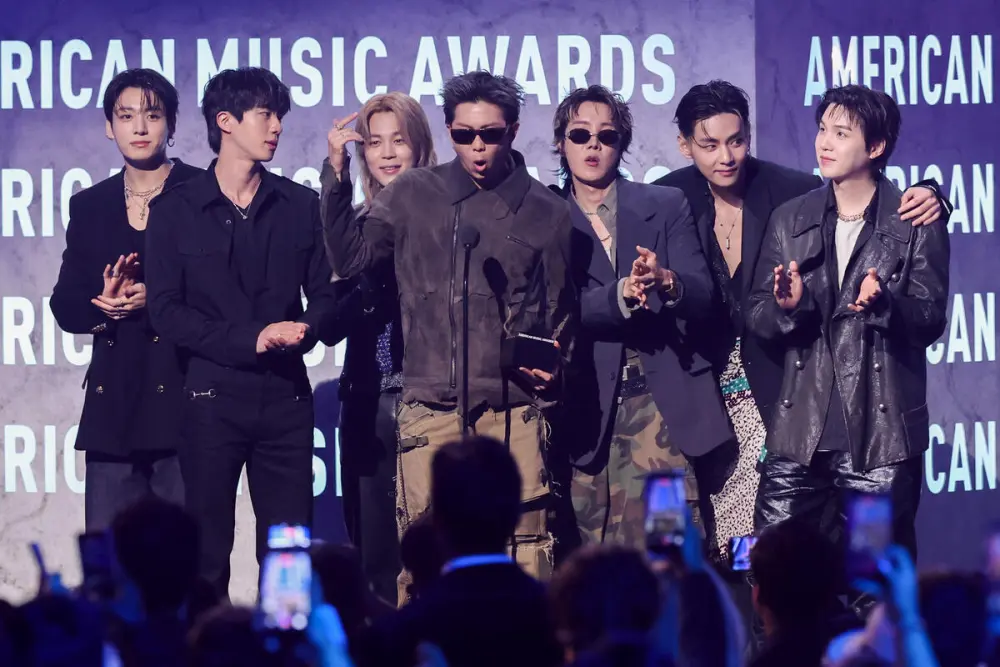 BTS, Katseye, Sombr, та «Golden» зірвали куш на American Music Awards 12 BTS, Katseye, Sombr, та «Golden» зірвали куш на American Music Awards 12