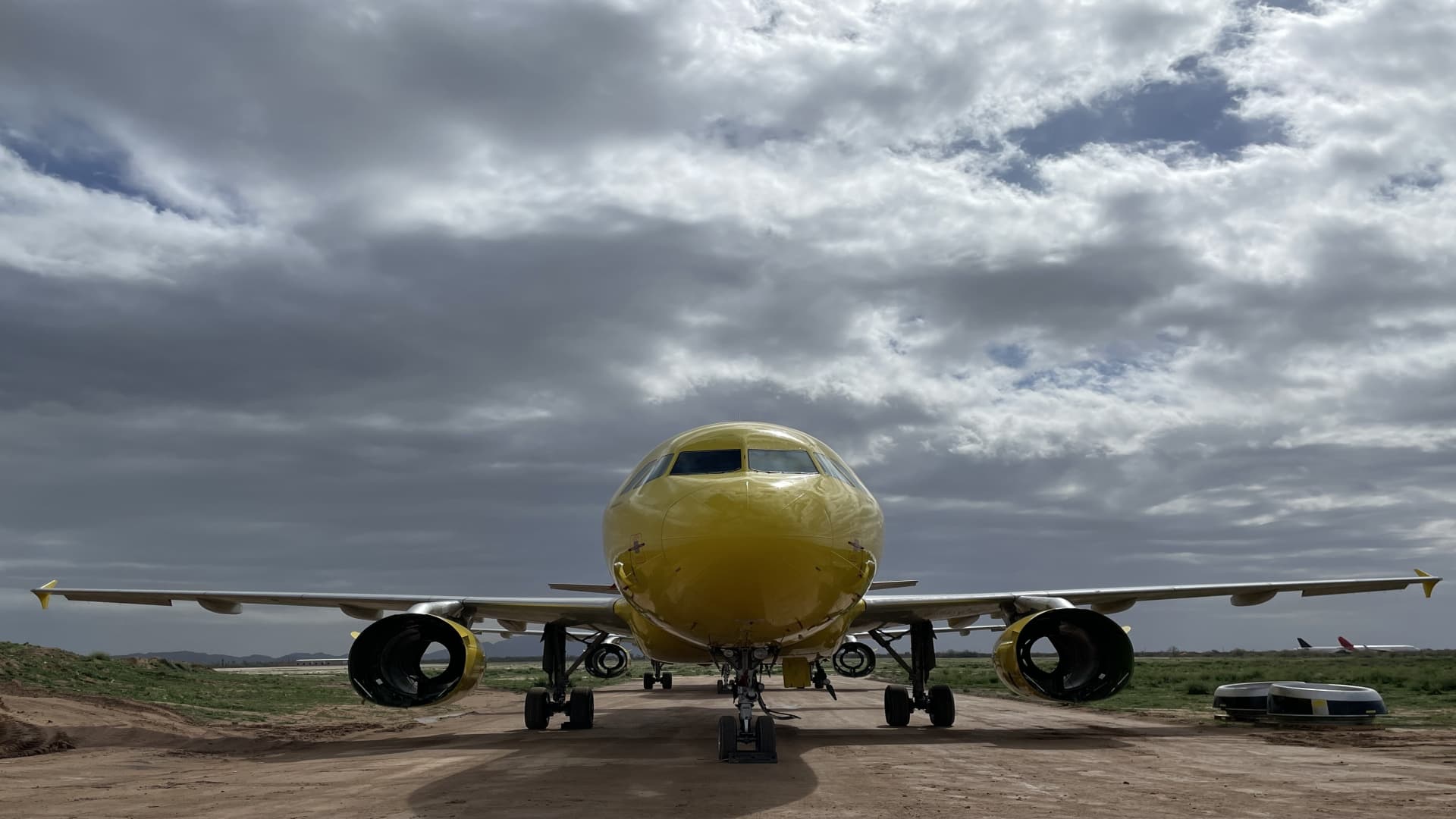 "Пілоти-стягувачі скеровують літаки Spirit Airlines до пустелі" 2 "Пілоти-стягувачі скеровують літаки Spirit Airlines до пустелі" 2
