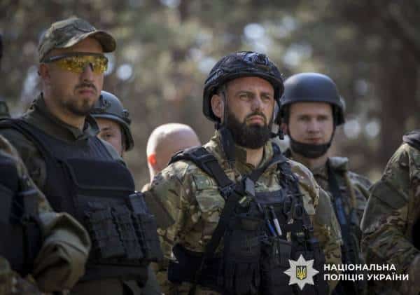 Перший загін патрульних поліцейських завершив інтенсивні тренування на полігонах 17 Перший загін патрульних поліцейських завершив інтенсивні тренування на полігонах 17
