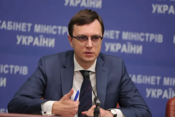 Ексміністру Омеляну оголосили підозру в ухиленні від військової служби