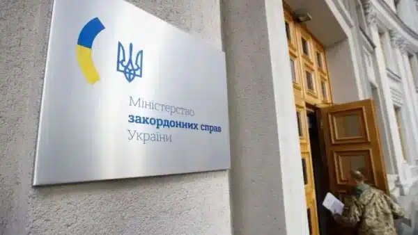 Четверо українців на лайнері з хантавірусом, один в Нідерландах: усі здорові – МЗС. 5 Четверо українців на лайнері з хантавірусом, один в Нідерландах: усі здорові – МЗС. 5