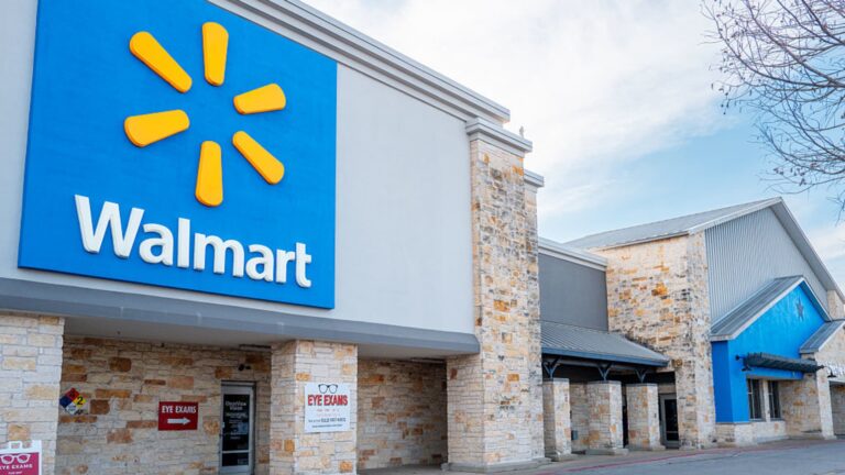 Ключові менеджери Walmart залишають компанію на тлі роботи під керівництвом CEO Джона Фурнера 10