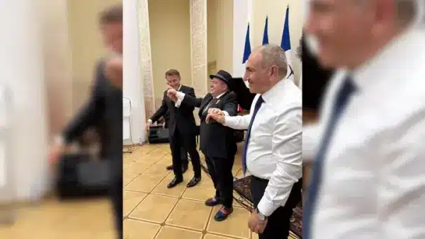 Макрон виконав La Boheme, Пашинян акомпанував на ударних в Єревані. 5 Макрон виконав La Boheme, Пашинян акомпанував на ударних в Єревані. 5
