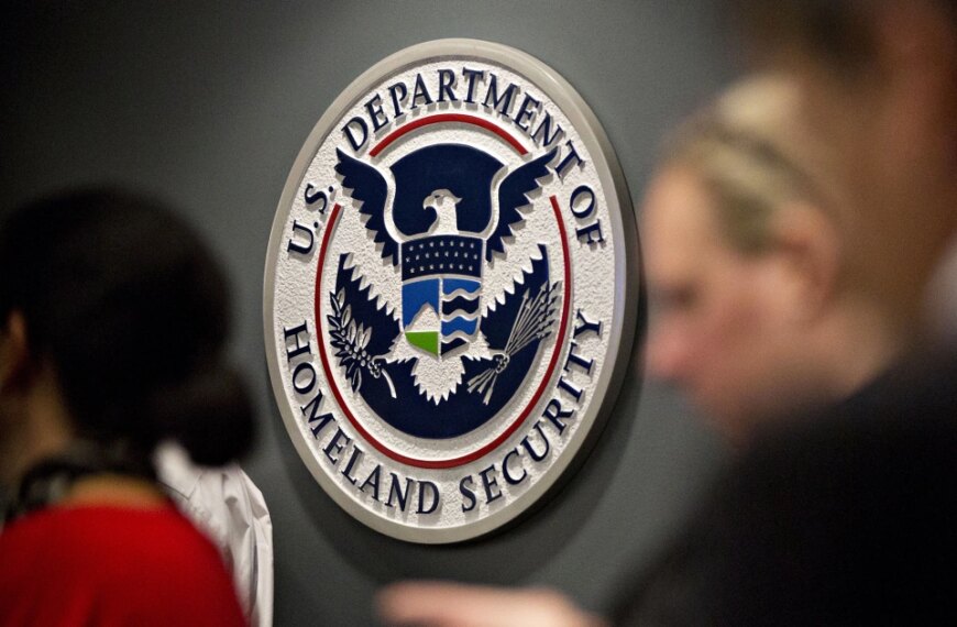 Співробітнику DHS загрожує серйозне покарання за випадкове додавання журналіста до&hellip;
