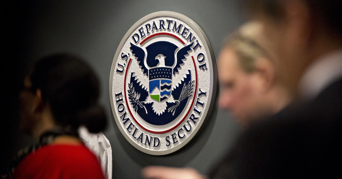 Співробітнику DHS загрожує серйозне покарання за випадкове додавання журналіста до групового електронного листа 3