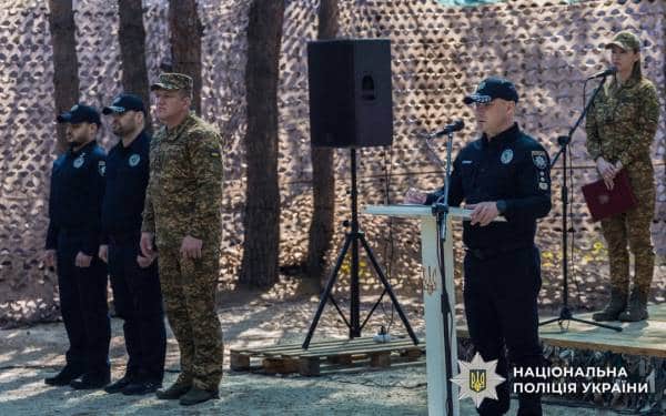 Перший загін патрульних поліцейських завершив інтенсивні тренування на полігонах 22 Перший загін патрульних поліцейських завершив інтенсивні тренування на полігонах 22
