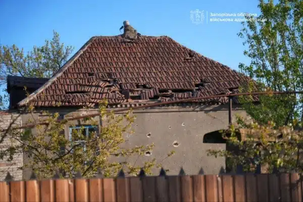 Запоріжжя, 3 травня: наслідки російської атаки - вже дев'ять поранених. 13 Запоріжжя, 3 травня: наслідки російської атаки - вже дев'ять поранених. 11