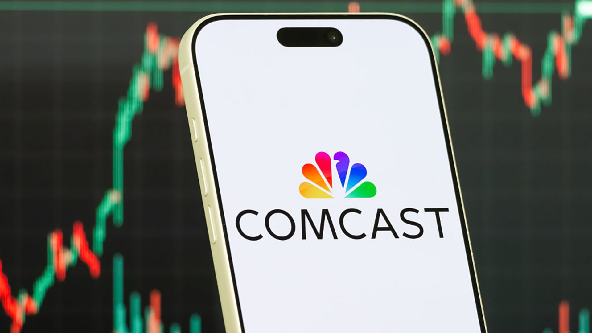 Comcast виділяє NBCUniversal та Sky; акції зросли на 20% 4