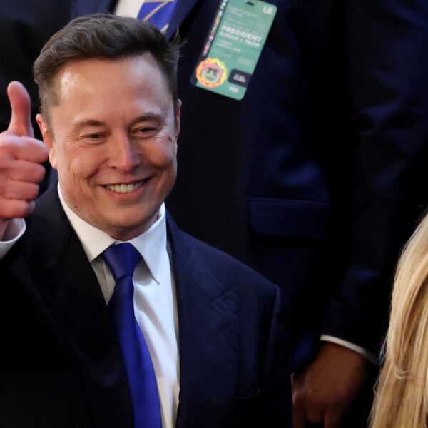 Ілон Маск стає першим у світі трильйонером: SpaceX&hellip;