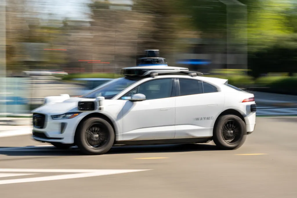 Зломщик вкрав легінси на Waymo у Сан-Франциско – і зник 2