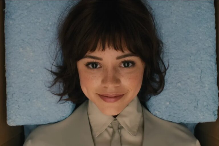 "КЛАРА І СОНЦЕ": Трейлер! Дженна Ортега (Jenna Ortega) у фільмі від Тайка Вайтіті (Taika Waititi)! 13