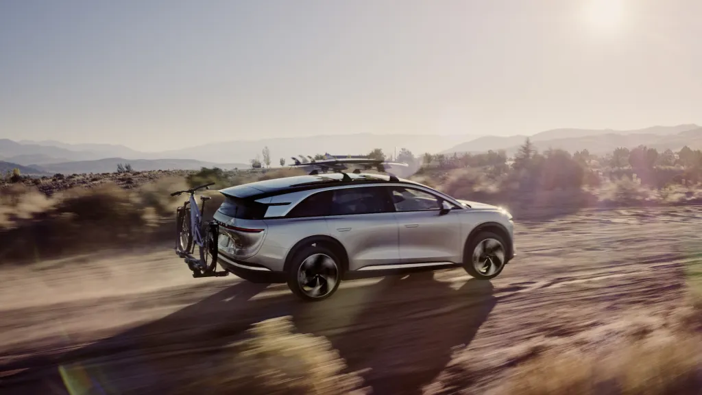 Новий CEO Lucid Motors звільняє 18% команди для "спрощення компанії" 2 Новий CEO Lucid Motors звільняє 18% команди для "спрощення компанії" 2