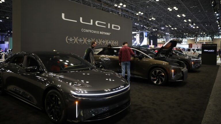 Lucid скоротить близько 18% співробітників у США 3