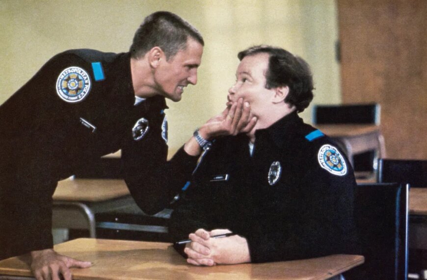 Головна 63 “Кіноакадемія” (Police Academy) з Кіаном та Пілом скасовується після вбивства…