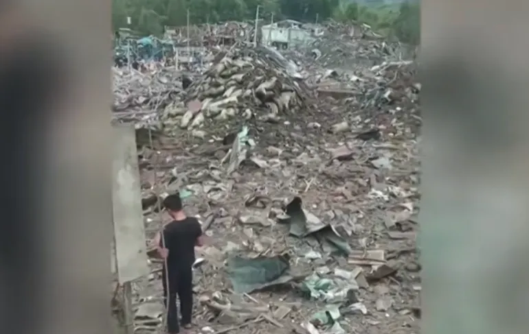 Десятки загиблих внаслідок вибуху складу боєприпасів на північному сході М'янми 8