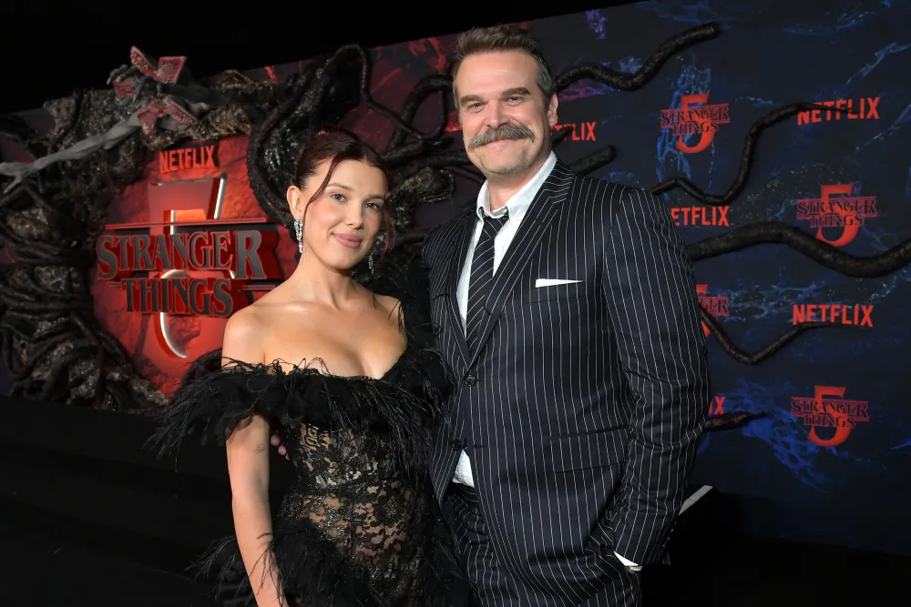Міллі Боббі Браун та Девід Гарбор отримають серіал від Netflix після "Дивних див" (Stranger Things) 3