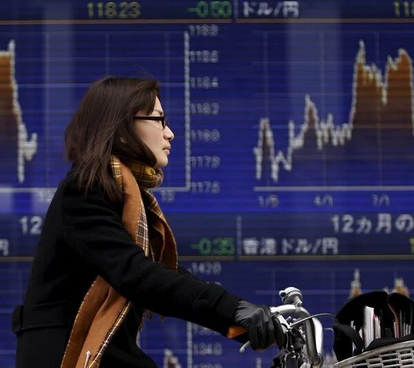 Акції Азії під тиском через падіння техсектору; Nikkei,&hellip;