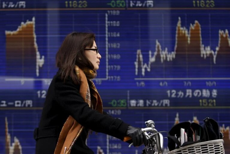 Акції Азії під тиском через падіння техсектору; Nikkei, KOSPI знижуються на втратах чипів 12