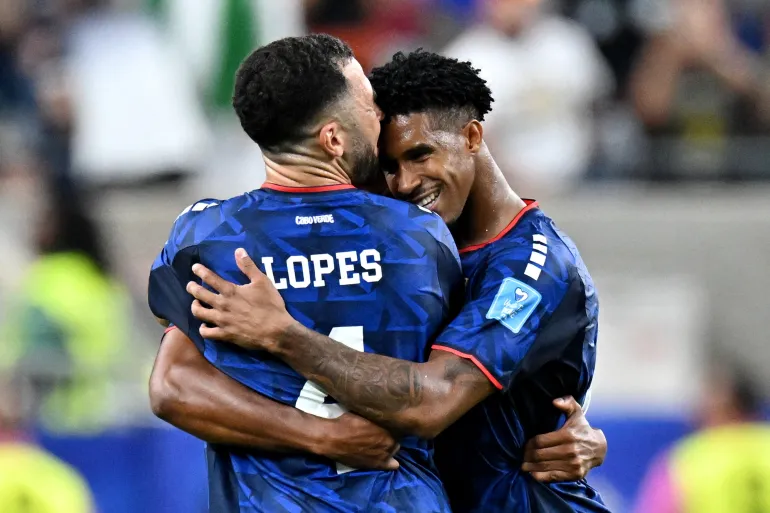 Here are the teams that reached the Round of 32 in the 2022 FIFA World Cup and their matchups: **Group A:**
* **Netherlands**
* **Senegal** **Group B:**
* **England**
* **United States** **Group C:**
* **Argentina**
* **Poland** **Group D:**
* **France**
* **Australia** **Group E:**
* **Japan**
* **Spain** **Group F:**
* **Morocco**
* **Croatia** **Group G:**
* **Brazil**
* **Switzerland** **Group H:**
* **Portugal**
* **South Korea** **Round of 16 Schedule (all times in local Qatar time, UTC+3):** * **Saturday, December 3:** * Netherlands vs. USA - 18:00 * Argentina vs. Australia - 22:00
* **Sunday, December 4:** * France vs. Poland - 18:00 * England vs. Senegal - 22:00
* **Monday, December 5:** * Japan vs. Croatia - 18:00 * Brazil vs. South Korea - 22:00
* **Tuesday, December 6:** * Morocco vs. Spain - 18:00 * Portugal vs. Switzerland - 22:00 5