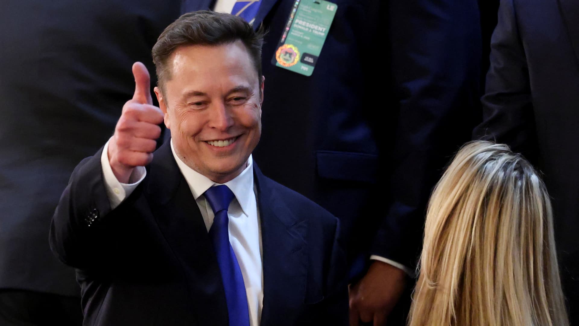 Ілон Маск стає першим у світі трильйонером: SpaceX виходить на біржу 12