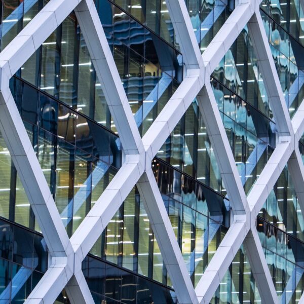 Головна 45 JLL: У квітні спостерігається рекордна конкуренція за кредити…