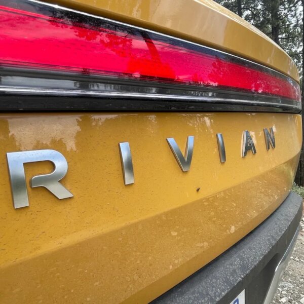 Головна 52 Власники Rivian подають до суду: обіцянки автопілота виявились…